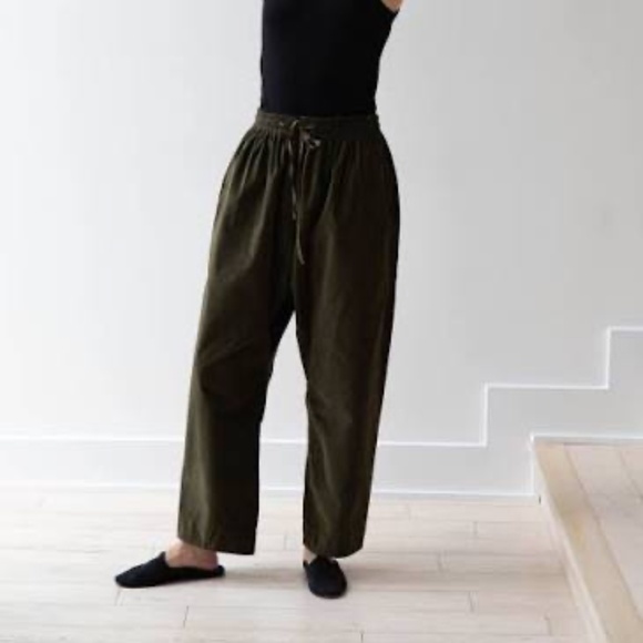 NWT Album di Famiglia Velvet Braghe Pants in Olive